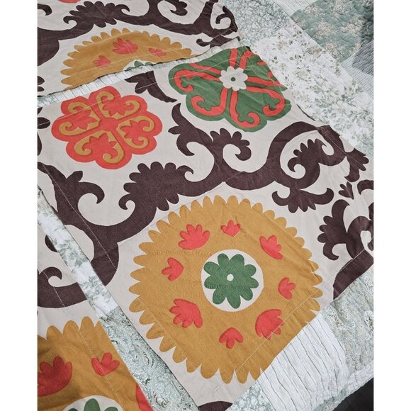 Crate & Barrel Bukhara Napkins (Set of 4) 20" x 20" - Picture 5 of 9